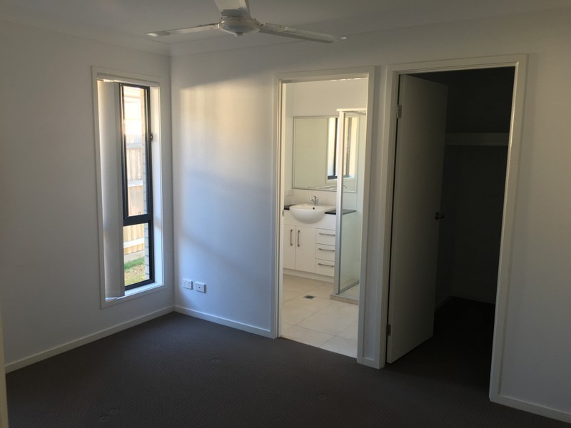 38 William Boulevard, Pimpama QLD 4209