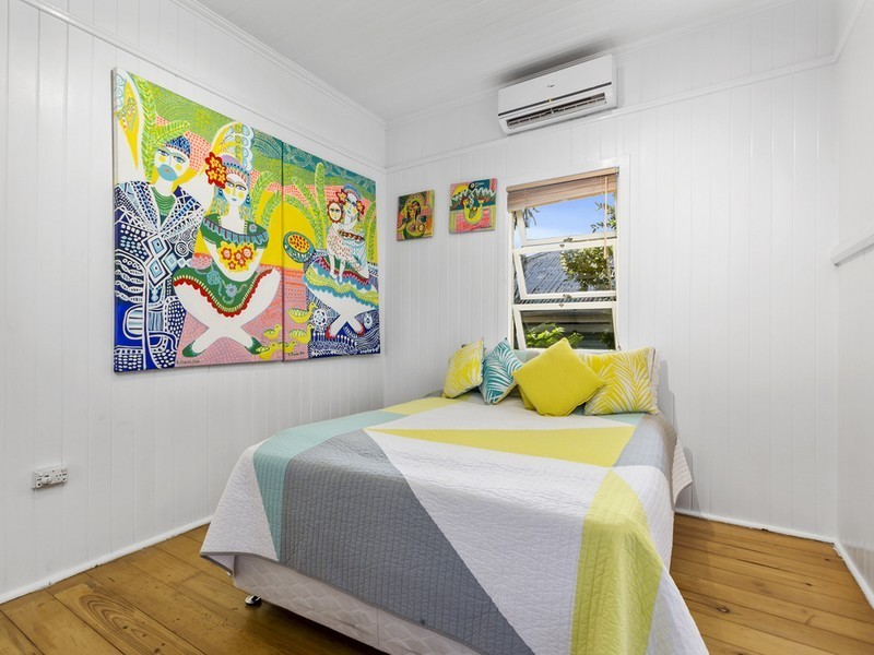 12 Mclean Parade, Ashgrove QLD 4060