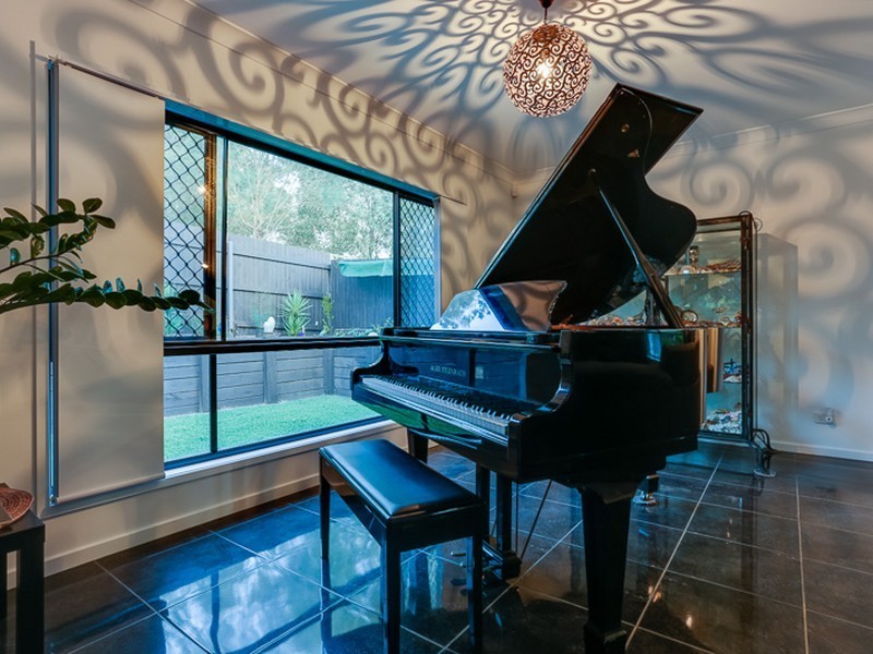 38 Laguna Crescent, Springfield Lakes QLD 4300