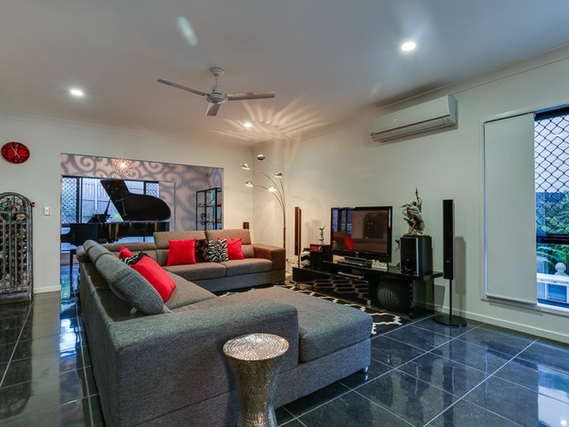 38 Laguna Crescent, Springfield Lakes QLD 4300