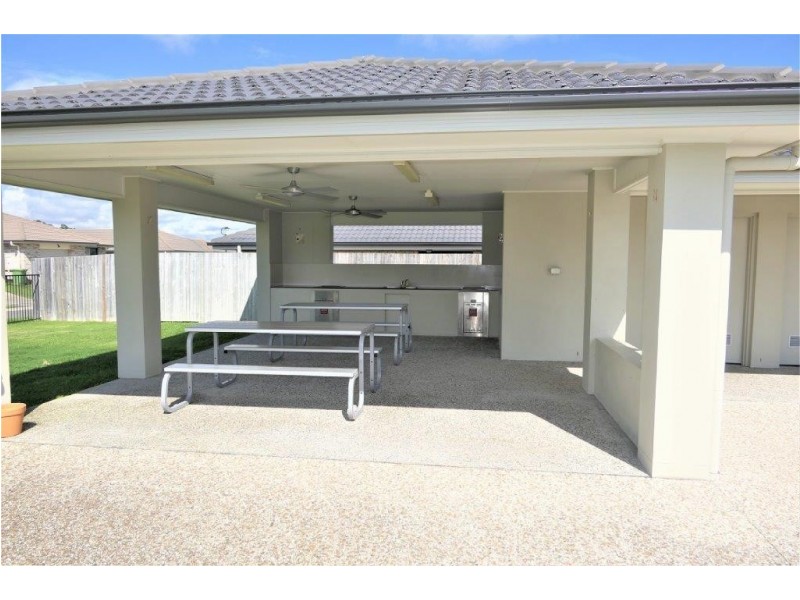 32/12 Walnut Crescent, Lowood QLD 4311