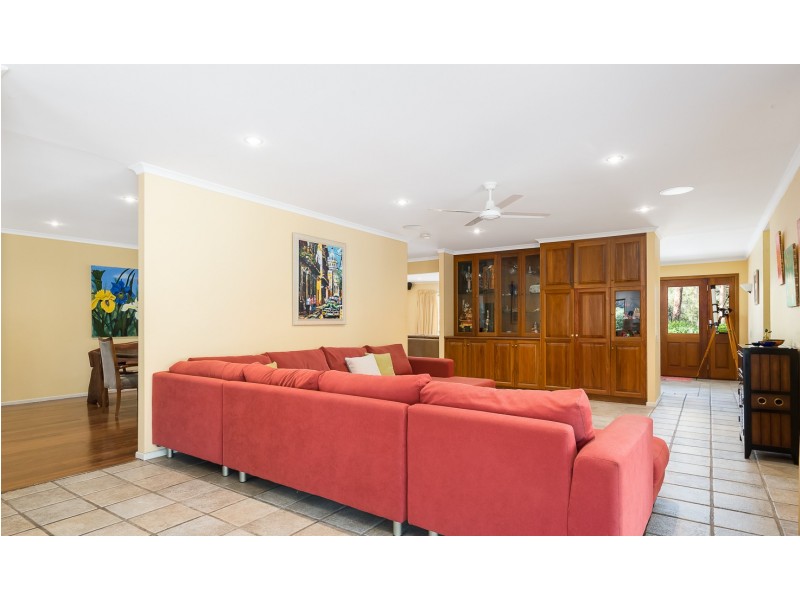 33 Lather Road, Bellbowrie QLD 4070