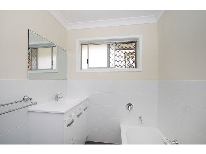 42 Collingwood Drive, Collingwood Park QLD 4301