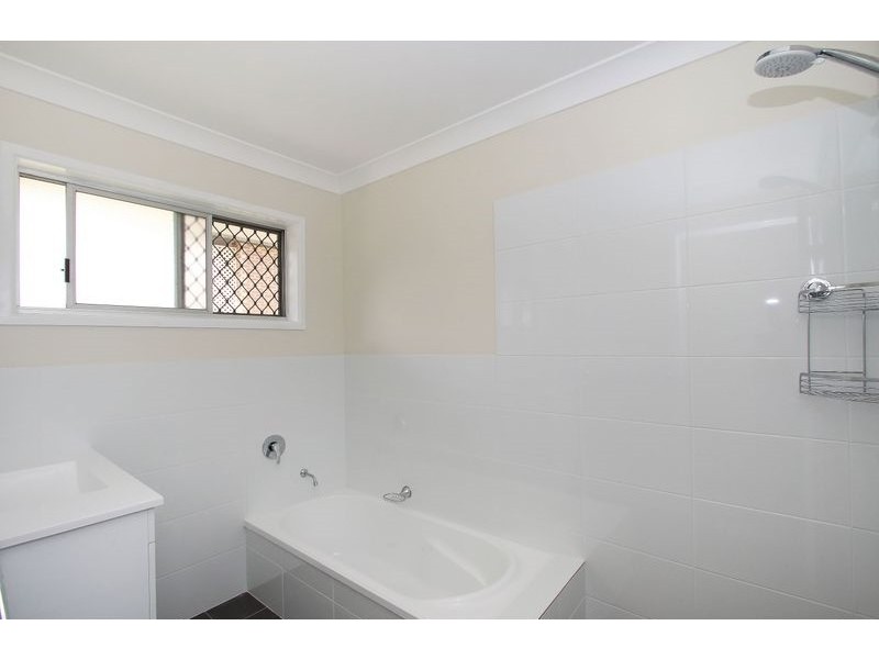 42 Collingwood Drive, Collingwood Park QLD 4301