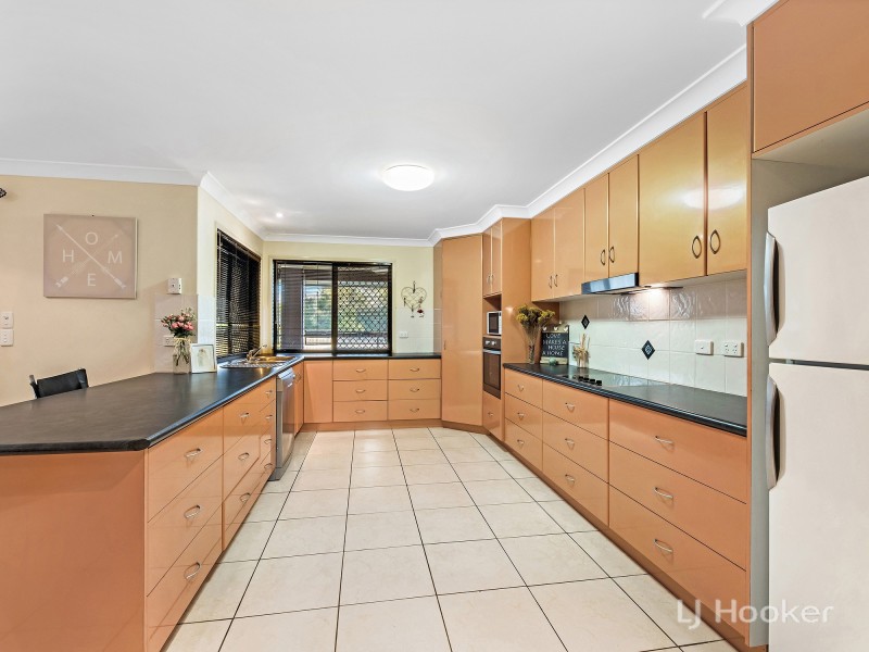7 Dannika Way, Deebing Heights QLD 4306