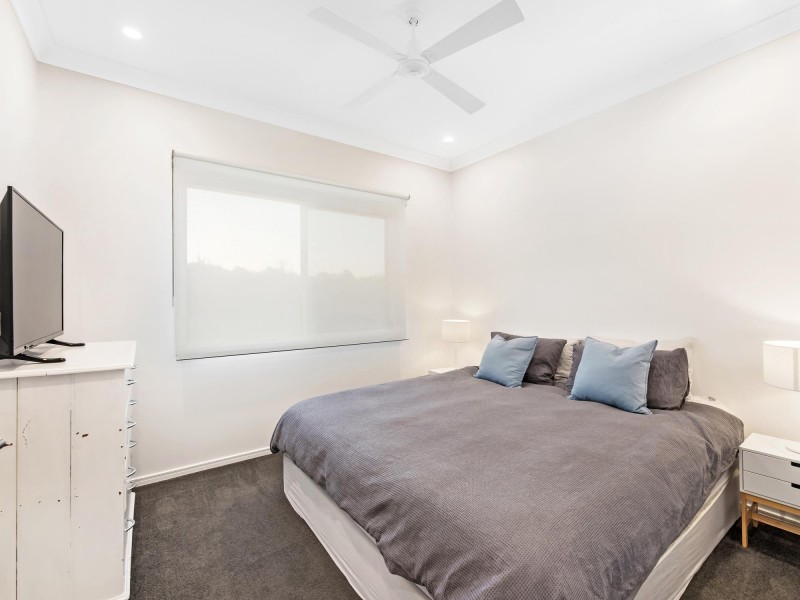 16 Splendid Drive, South Ripley QLD 4306