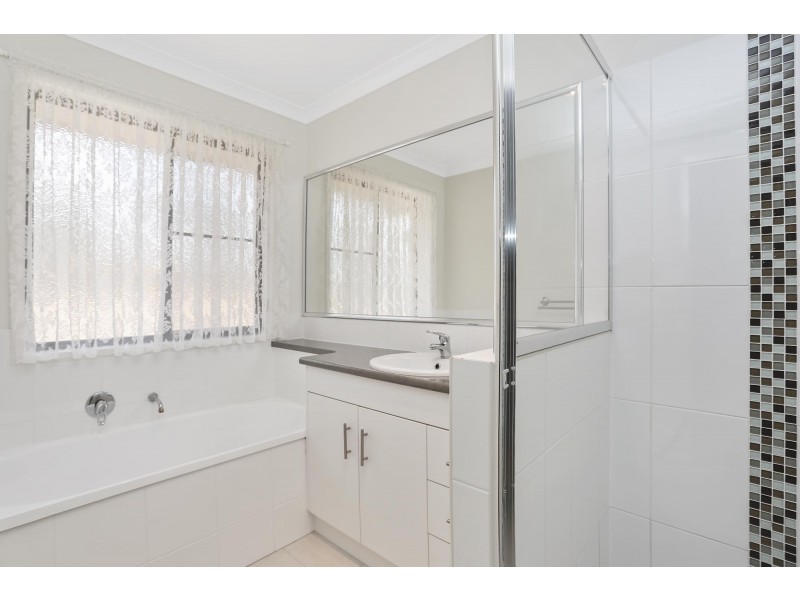 11 Malabar Drive, Forest Hill QLD 4342