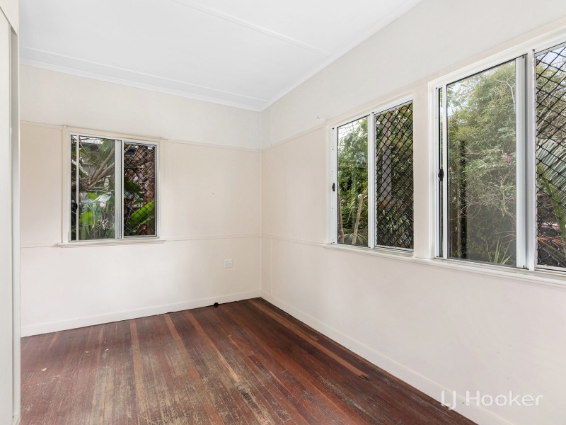 2 Crescent Street, Leichhardt QLD 4305