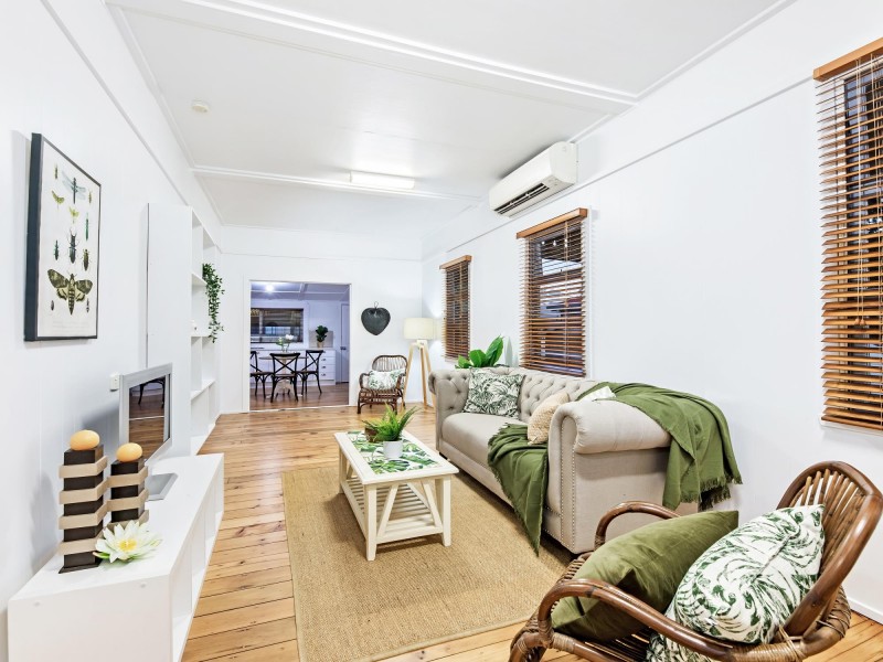 11 William Street, Bundamba QLD 4304