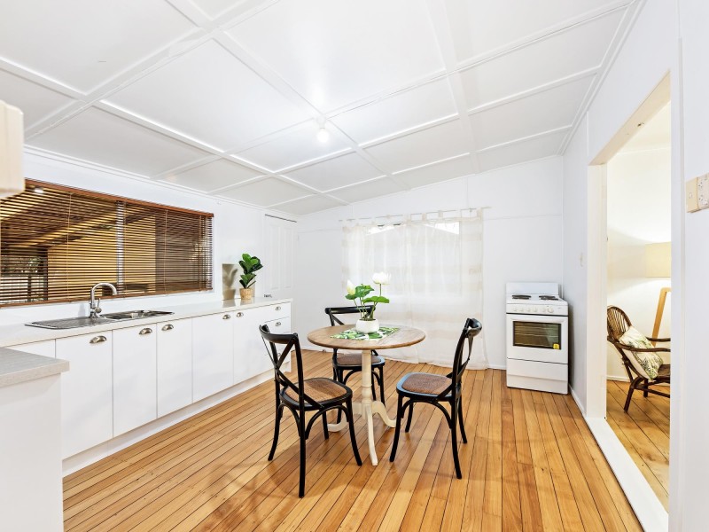 11 William Street, Bundamba QLD 4304