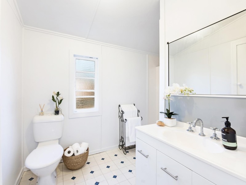 11 William Street, Bundamba QLD 4304