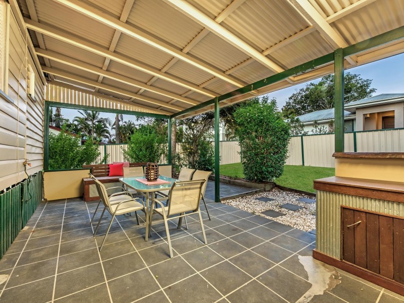 11 William Street, Bundamba QLD 4304