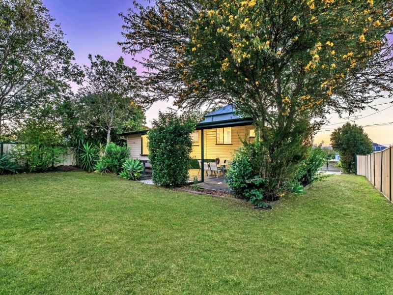 11 William Street, Bundamba QLD 4304