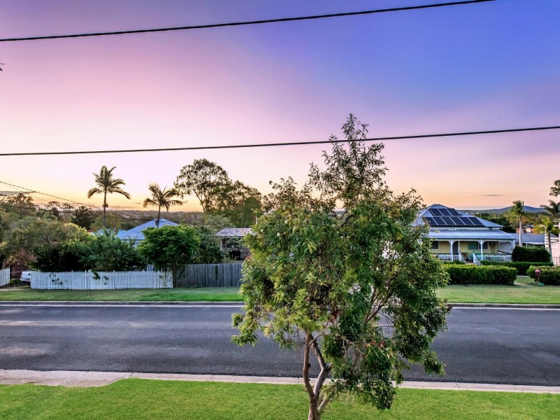 11 William Street, Bundamba QLD 4304