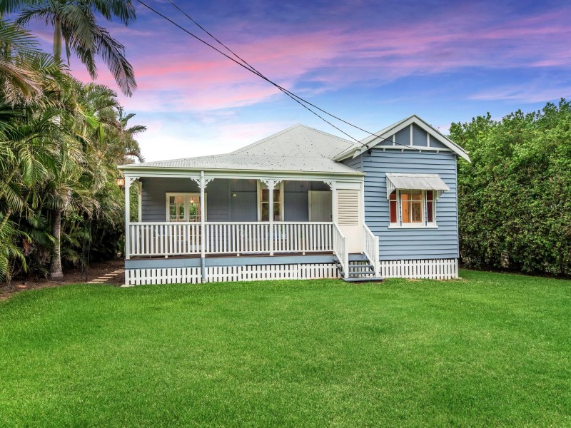 139 Blackstone Road, Silkstone QLD 4304