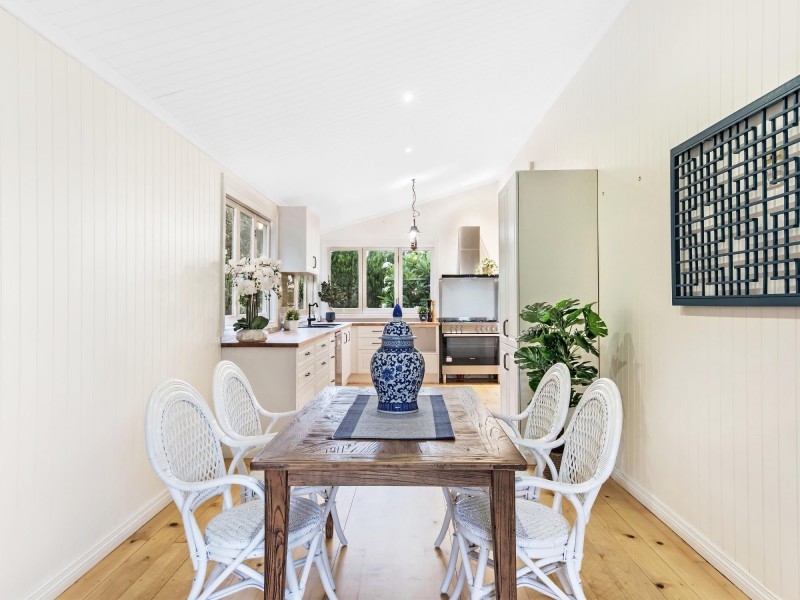 139 Blackstone Road, Silkstone QLD 4304