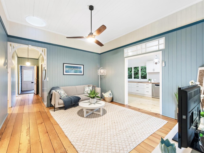 139 Blackstone Road, Silkstone QLD 4304