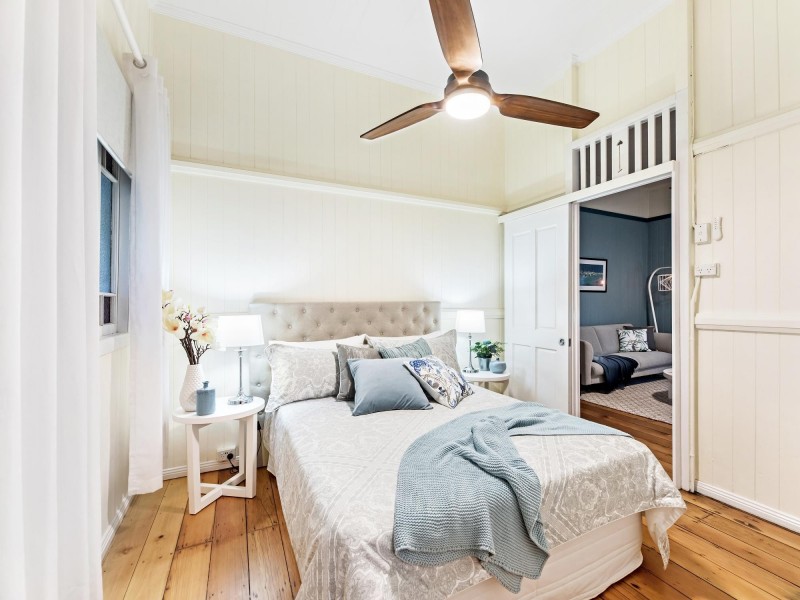 139 Blackstone Road, Silkstone QLD 4304