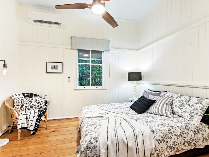 139 Blackstone Road, Silkstone QLD 4304