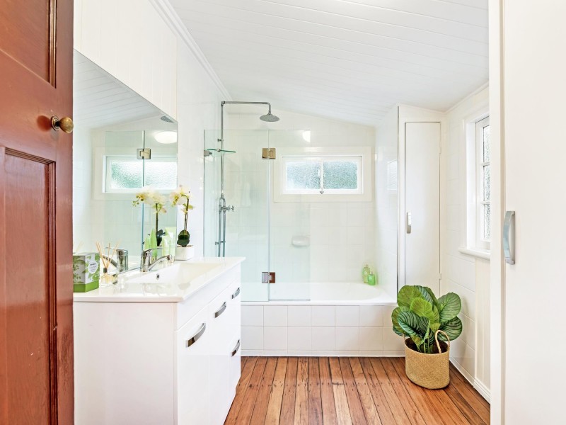 139 Blackstone Road, Silkstone QLD 4304