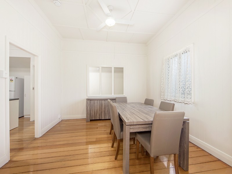 95 Cemetery Road, Raceview QLD 4305