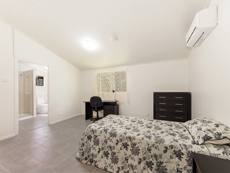 95 Cemetery Road, Raceview QLD 4305