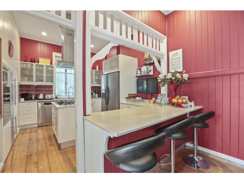 3 Brisbane Road, Newtown QLD 4305