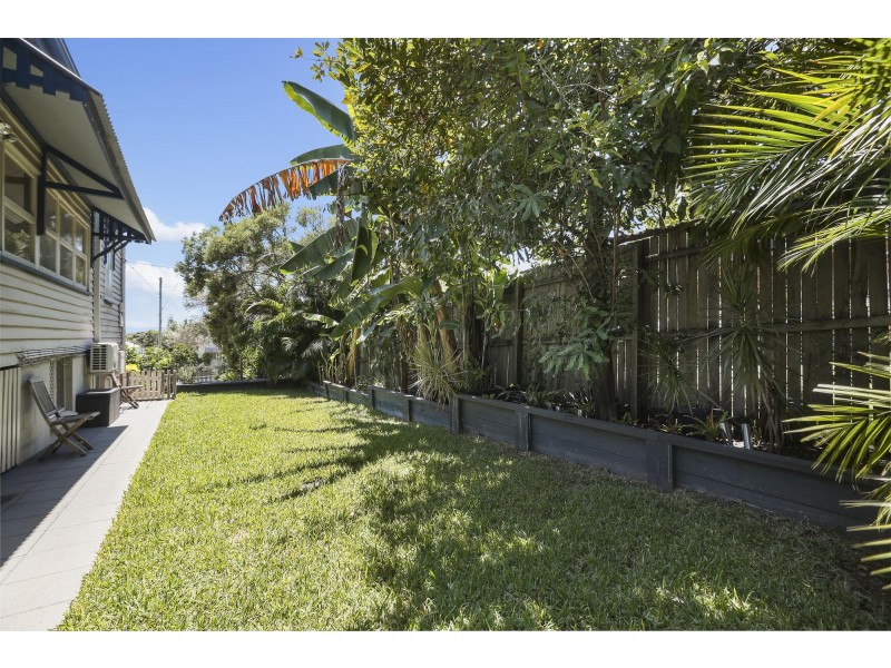 3 Brisbane Road, Newtown QLD 4305