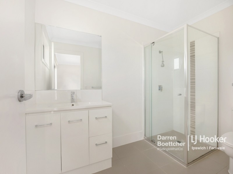 20 Napier Circuit, Silkstone QLD 4304