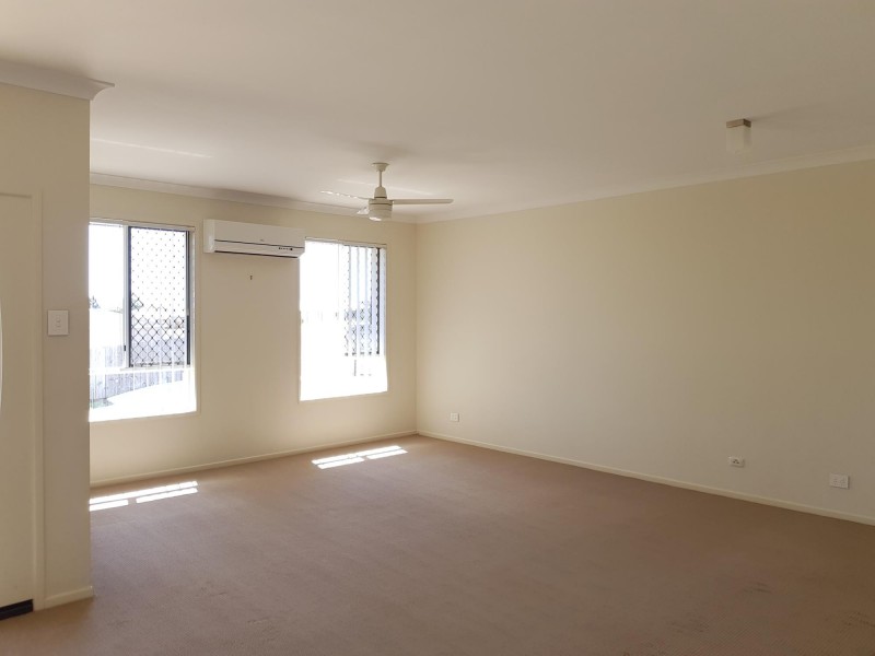 17 Iris Court, Yamanto QLD 4305