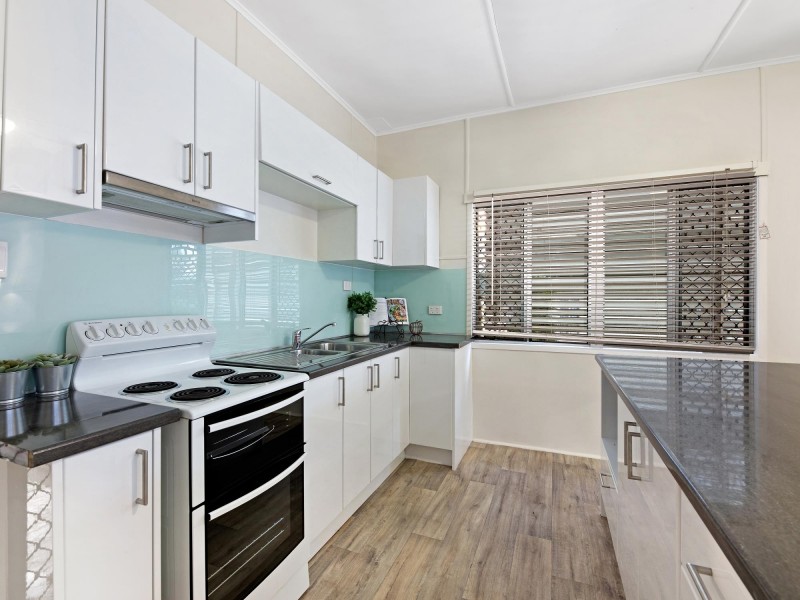 13 Morris Street, Silkstone QLD 4304