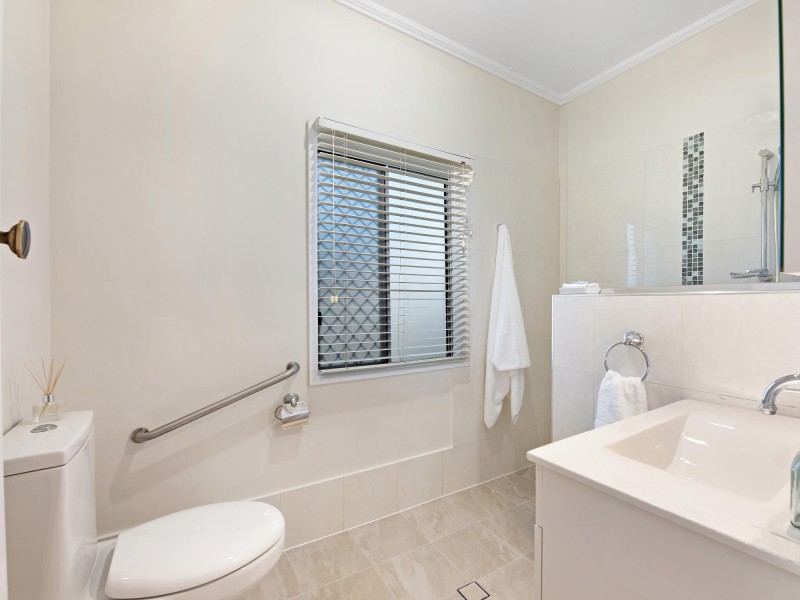 13 Morris Street, Silkstone QLD 4304