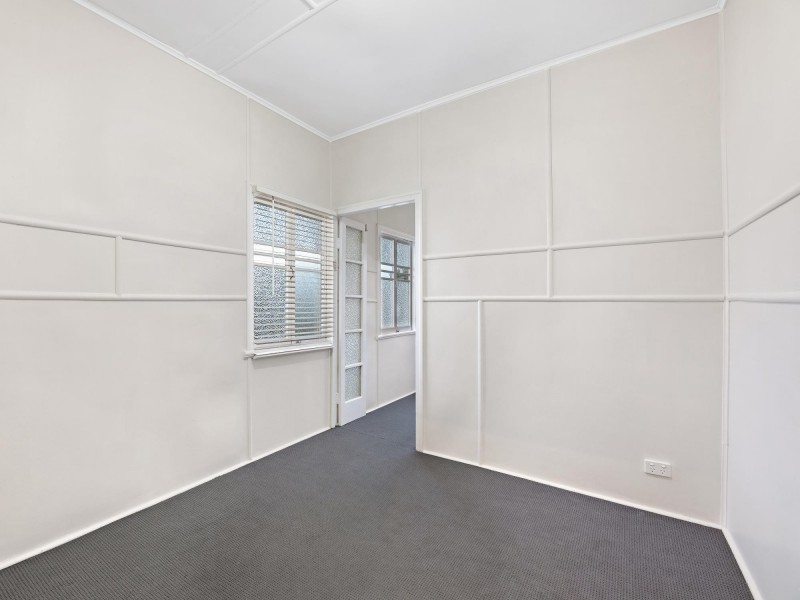 13 Morris Street, Silkstone QLD 4304