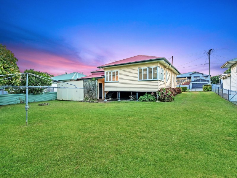 13 Morris Street, Silkstone QLD 4304