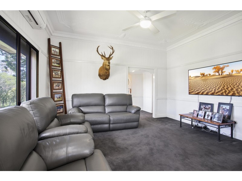 369 Fernvale Road, Fairney View QLD 4306