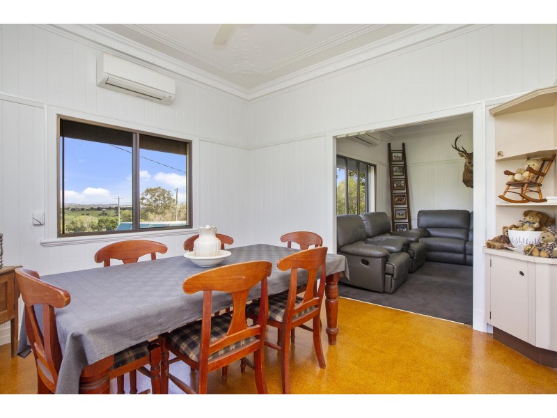 369 Fernvale Road, Fairney View QLD 4306