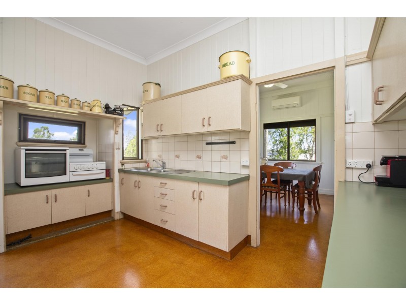 369 Fernvale Road, Fairney View QLD 4306