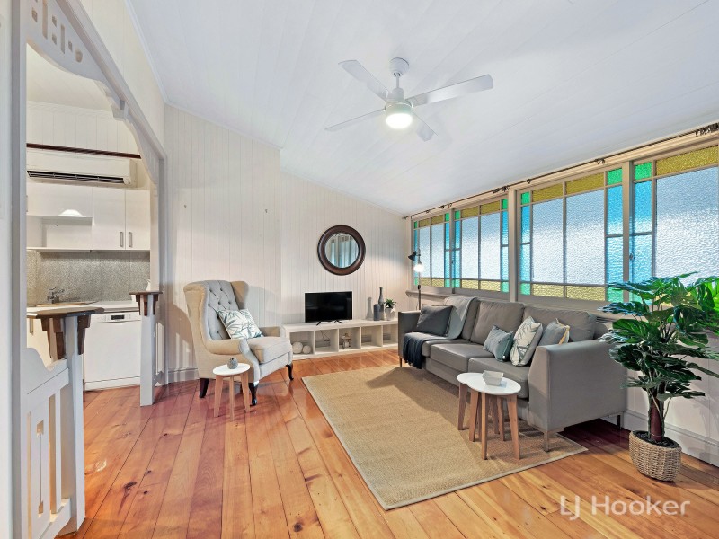 143 Blackstone Road, Silkstone QLD 4304