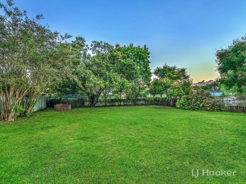 143 Blackstone Road, Silkstone QLD 4304