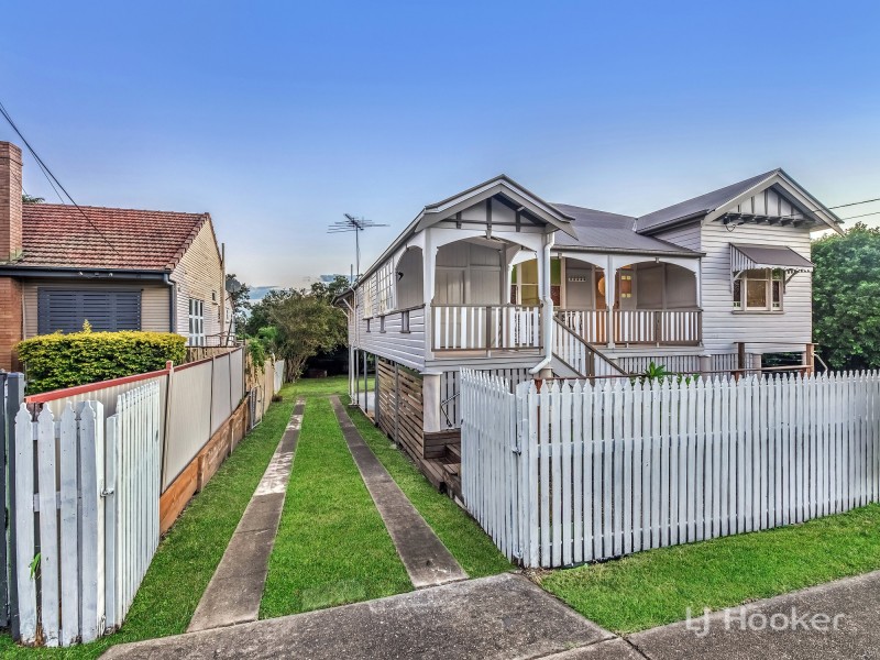143 Blackstone Road, Silkstone QLD 4304