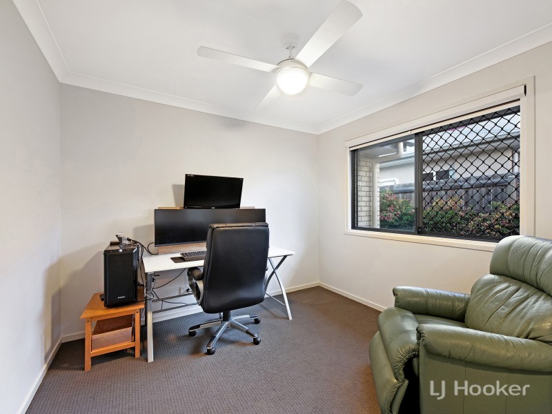 8 Bottlebrush Drive, Deebing Heights QLD 4306