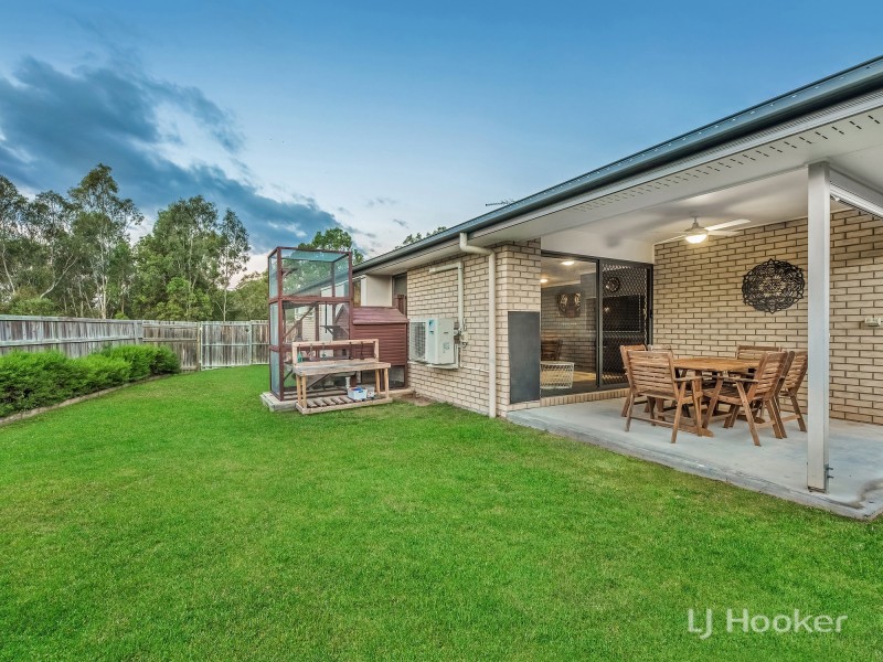 8 Bottlebrush Drive, Deebing Heights QLD 4306