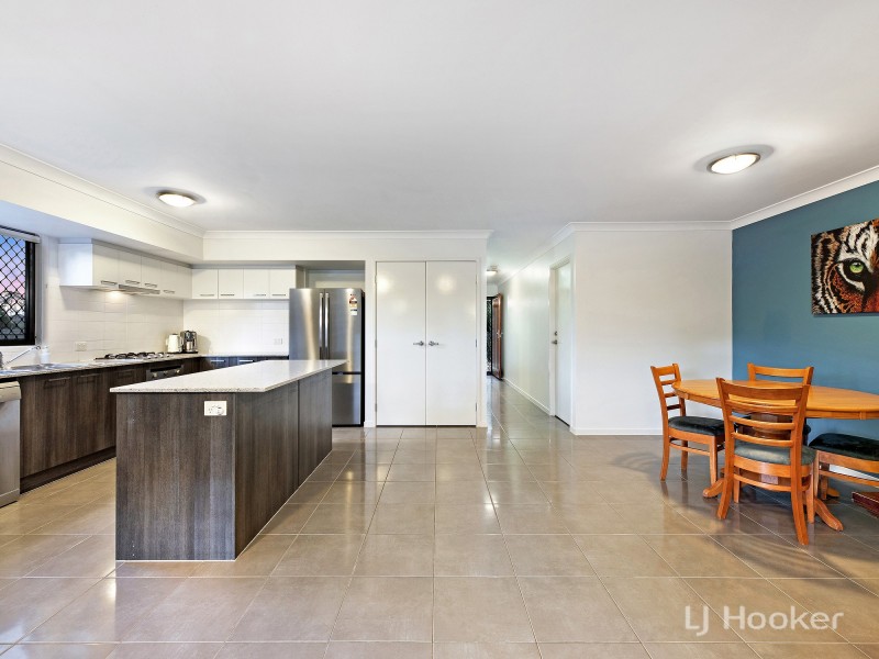 8 Bottlebrush Drive, Deebing Heights QLD 4306