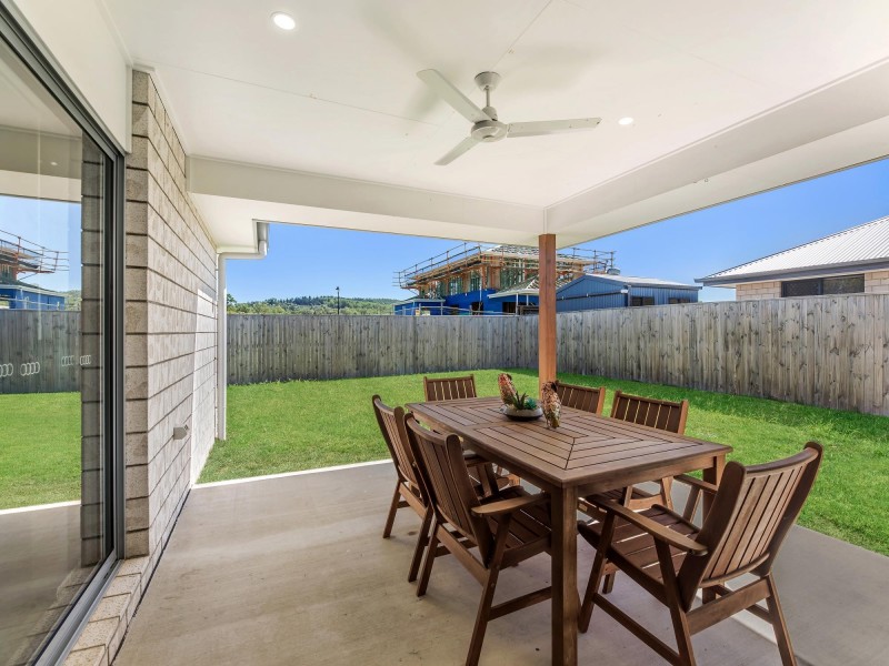 8 Mary Crescent, Rosewood QLD 4340