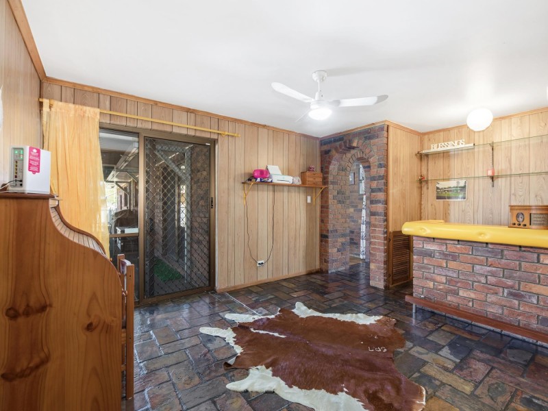 129 Adelong Avenue, Thagoona QLD 4306
