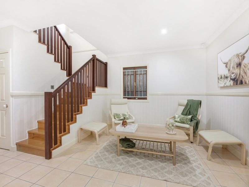 23 Premier Street, Oxley QLD 4075