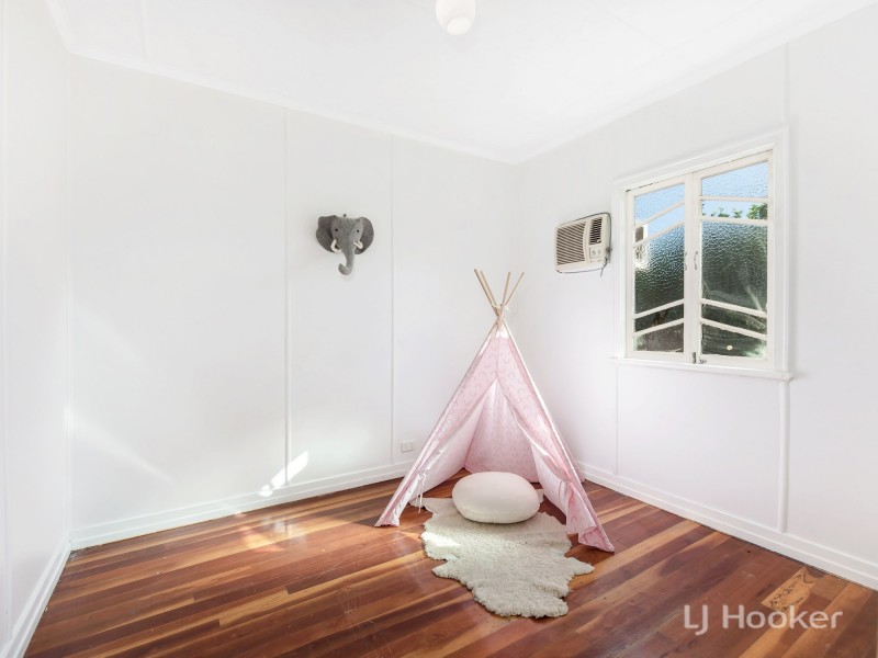 1 Chermside Road, Eastern Heights QLD 4305