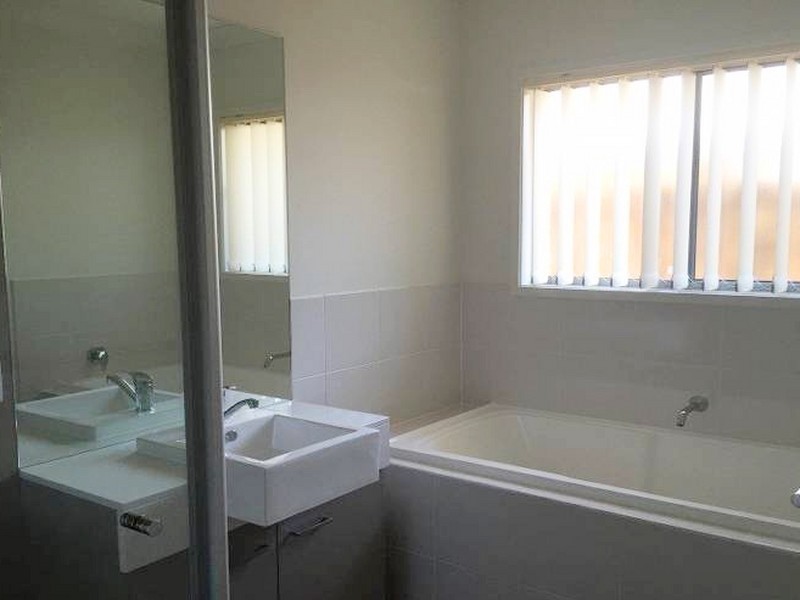 18 Paperbark Crescent, Coomera QLD 4209