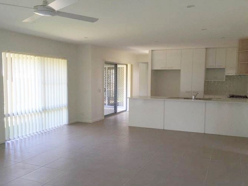 18 Paperbark Crescent, Coomera QLD 4209
