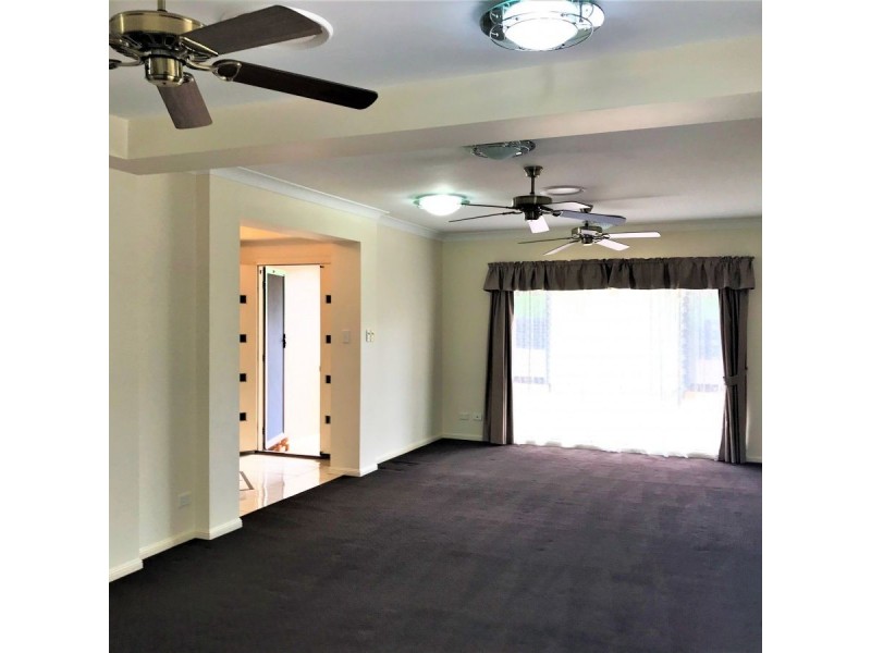 5 Coopers Close, Sinnamon Park QLD 4073